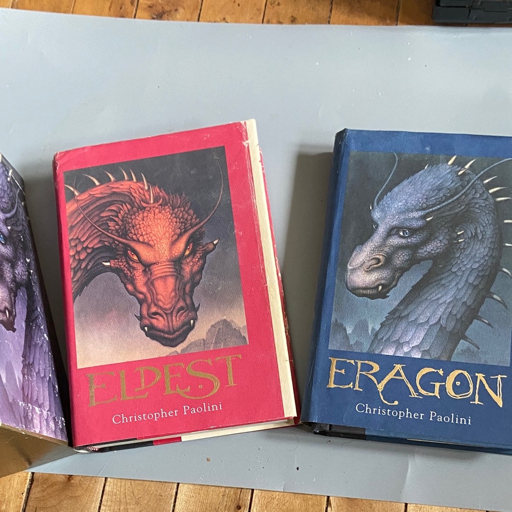 Eldest and Eragon Dragon-Themed Book Set - Red and Blue
